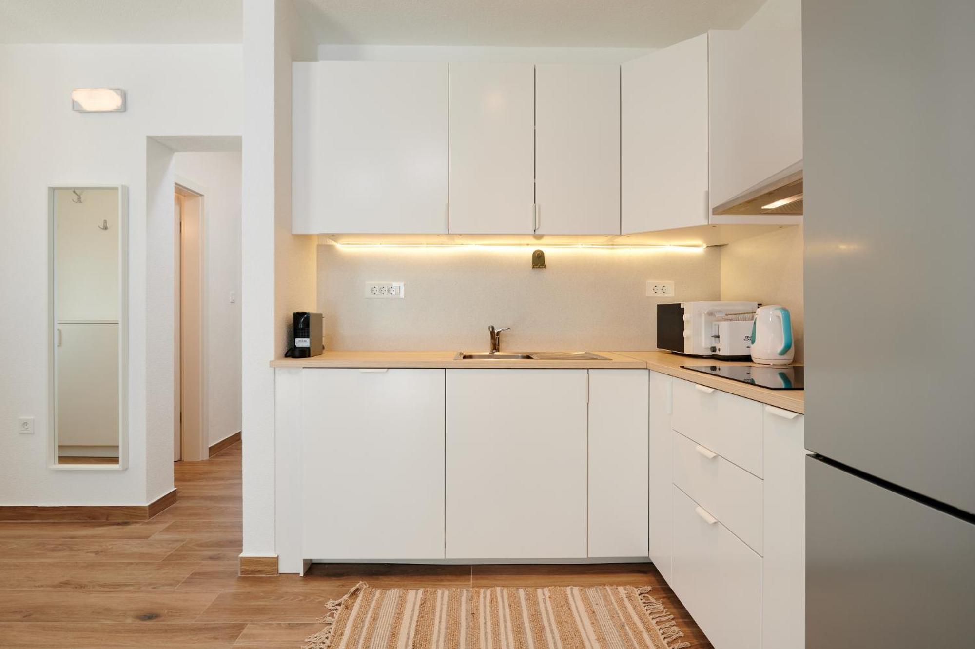 Nela & Sara - 2 Apartments With Heated Swimming Pool Seget Vranjica Buitenkant foto
