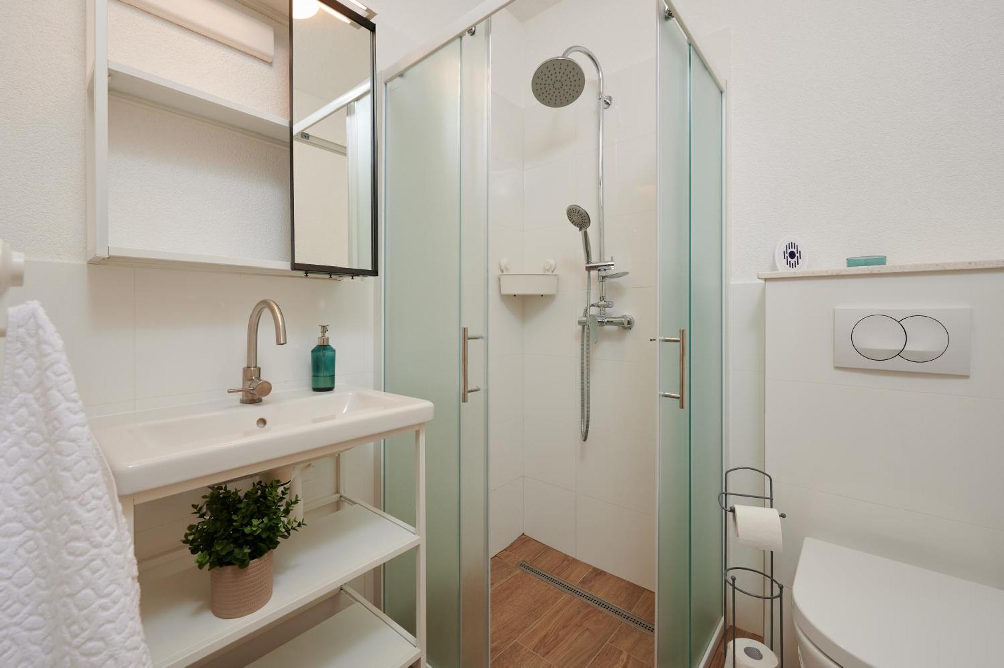Nela & Sara - 2 Apartments With Heated Swimming Pool Seget Vranjica Buitenkant foto